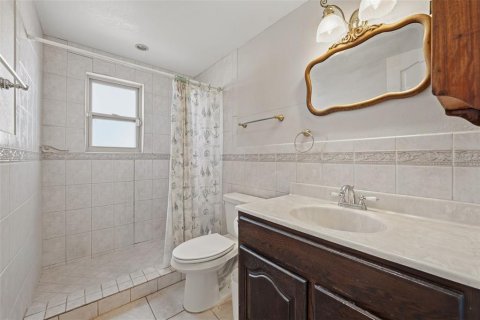 House in Orlando, Florida 4 bedrooms, 130.06 sq.m. № 2416813 - photo 26