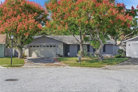 House in Orlando, Florida 4 bedrooms, 130.06 sq.m. № 2416813 - photo 3