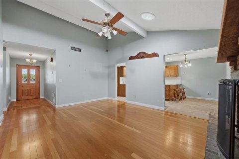 House in Orlando, Florida 4 bedrooms, 130.06 sq.m. № 2416813 - photo 13