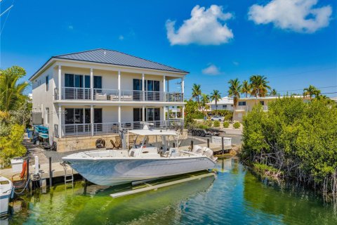 Купить виллу или дом в Исламорада, Вилладж оф Айлендс, Флорида 4 спальни, 279.08м2, № 1922067 - фото 3