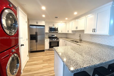 Copropriété à vendre à Miami, Floride: 2 chambres, 136.57 m2 № 2416128 - photo 7