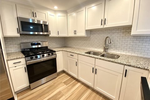 Copropriété à vendre à Miami, Floride: 2 chambres, 136.57 m2 № 2416128 - photo 8