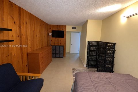 Copropriété à vendre à Miami, Floride: 2 chambres, 136.57 m2 № 2416128 - photo 11