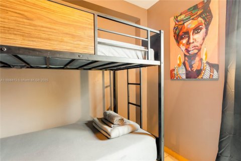 Купить коммерческую недвижимость в Майами, Флорида № 1952936 - фото 14