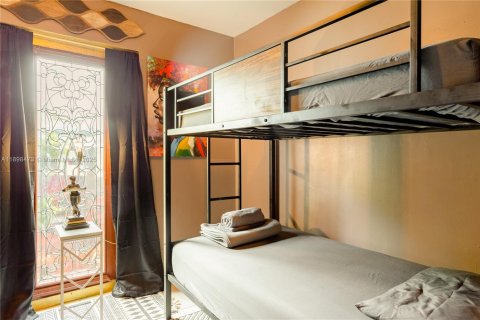 Купить коммерческую недвижимость в Майами, Флорида № 1952936 - фото 13