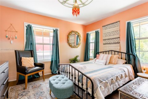 Купить коммерческую недвижимость в Майами, Флорида № 1952936 - фото 22