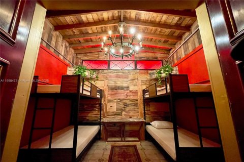 Купить коммерческую недвижимость в Майами, Флорида № 1952936 - фото 9