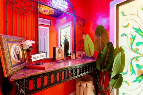 Купить коммерческую недвижимость в Майами, Флорида № 1952936 - фото 19