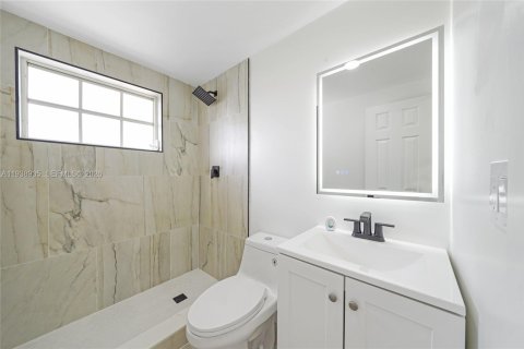 Casa en venta en Fort Lauderdale, Florida, 3 dormitorios, 134.71 m2 № 1996720 - foto 4