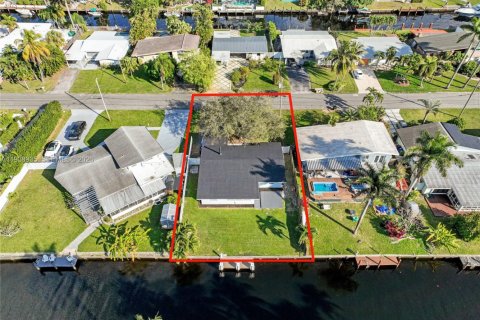Casa en venta en Fort Lauderdale, Florida, 3 dormitorios, 134.71 m2 № 1996720 - foto 16