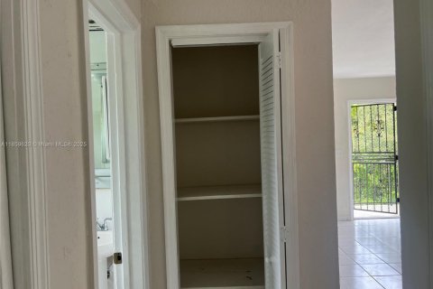 Apartment in Miami, Florida 2 bedrooms, 81.57 sq.m. № 1888226 - photo 7