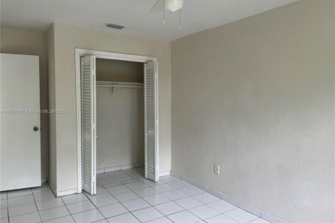 Apartment in Miami, Florida 2 bedrooms, 81.57 sq.m. № 1888226 - photo 13