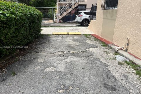 Apartment in Miami, Florida 2 bedrooms, 81.57 sq.m. № 1888226 - photo 14