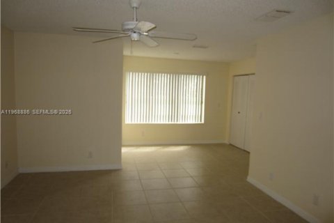 Condominio en venta en Margate, Florida, 2 dormitorios, 95.41 m2 № 2031805 - foto 12
