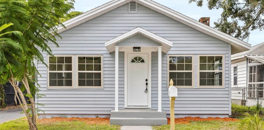 Villa ou maison à Saint Petersburg, Floride 2 chambres, 100.89 m2 № 2144050