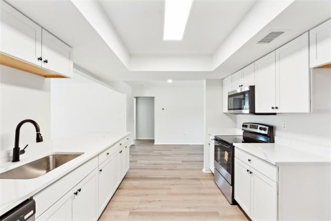 Casa en venta en Venice, Florida, 3 dormitorios, 161 m2 № 1750715 - foto 4
