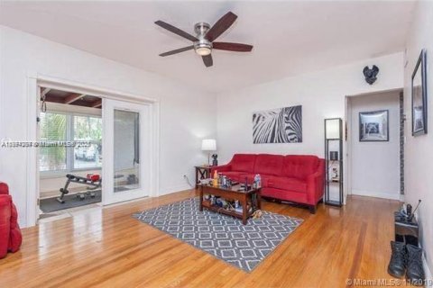 House in Fort Lauderdale, Florida 2 bedrooms, 95.78 sq.m. № 1946613 - photo 4