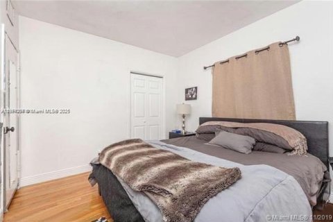 House in Fort Lauderdale, Florida 2 bedrooms, 95.78 sq.m. № 1946613 - photo 6