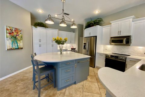 House in Palm Harbor, Florida 5 bedrooms, 315.59 sq.m. № 1757876 - photo 13