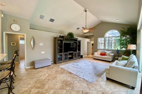 House in Palm Harbor, Florida 5 bedrooms, 315.59 sq.m. № 1757876 - photo 21