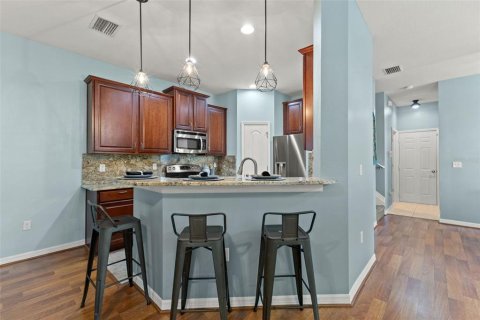 Townhouse in New Port Richey, Florida 3 bedrooms, 154.4 sq.m. № 1893855 - photo 10