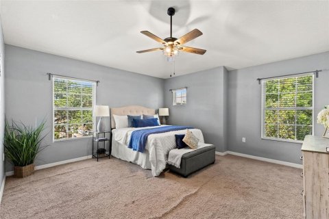 Townhouse in New Port Richey, Florida 3 bedrooms, 154.4 sq.m. № 1893855 - photo 21