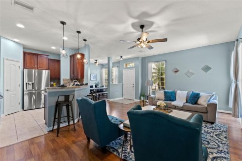Townhouse in New Port Richey, Florida 3 bedrooms, 154.4 sq.m. № 1893855 - photo 9