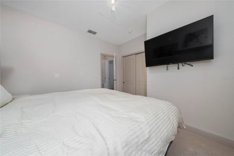 House in Orlando, Florida 4 bedrooms, 275.55 sq.m. № 1778473 - photo 22