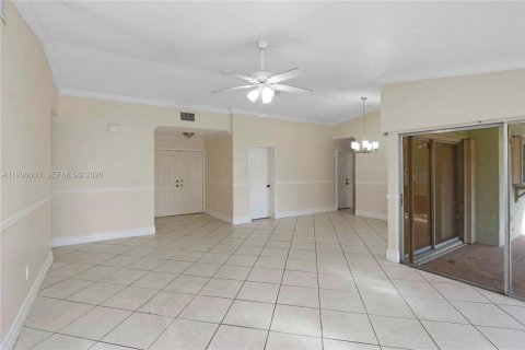 House in Homestead, Florida 4 bedrooms, 148.83 sq.m. № 1995769 - photo 6