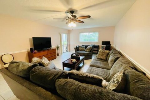 Copropriété à vendre à Boca Raton, Floride: 2 chambres, 108.7 m2 № 2262346 - photo 10