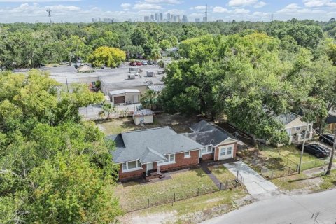 Villa ou maison à vendre à Tampa, Floride: 3 chambres, 122.45 m2 № 1773240 - photo 6