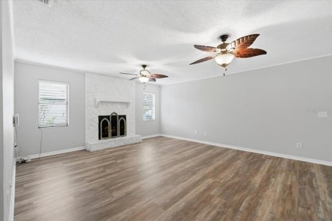 Villa ou maison à vendre à Lake Wales, Floride: 4 chambres, 197.14 m2 № 2142215 - photo 22