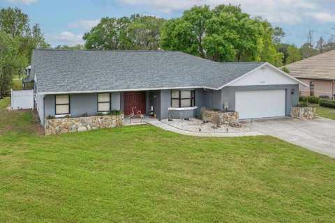 Villa ou maison à Lake Wales, Floride 4 chambres, 197.14 m2 № 2142215