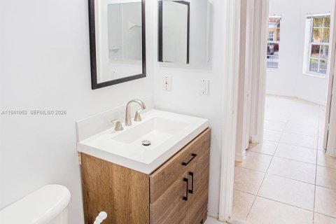 Adosado en alquiler en Miami, Florida, 3 dormitorios, 114.64 m2 № 1999751 - foto 14