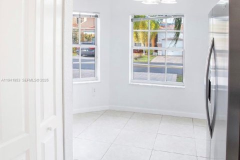 Adosado en alquiler en Miami, Florida, 3 dormitorios, 114.64 m2 № 1999751 - foto 12