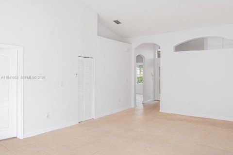 Adosado en alquiler en Miami, Florida, 3 dormitorios, 114.64 m2 № 1999751 - foto 5