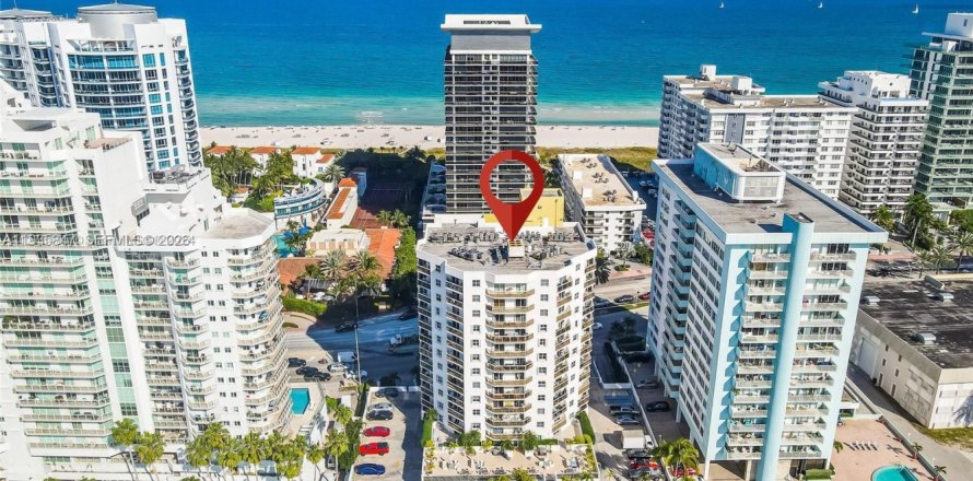 Студия в кондо в Майами-Бич, Флорида № 1995901