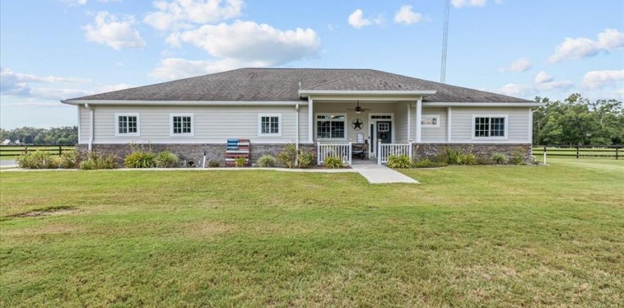 Casa en Trenton, Florida 3 dormitorios, 171.22 m2 № 1895125