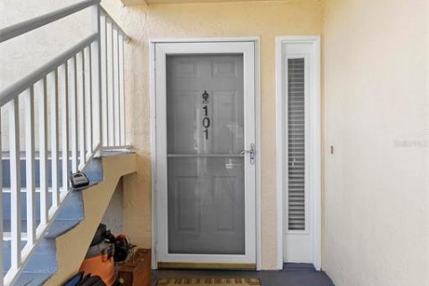 Снять в аренду кондоминиум в Нью-Смирна-Бич, Флорида 1 комната, 117.34м2, № 1690209 - фото 2