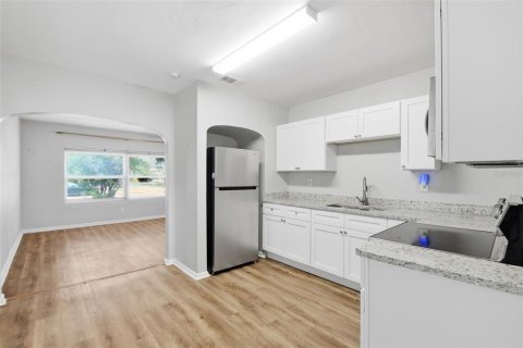 Villa ou maison à vendre à Saint Petersburg, Floride: 2 chambres, 73.02 m2 № 2150642 - photo 16