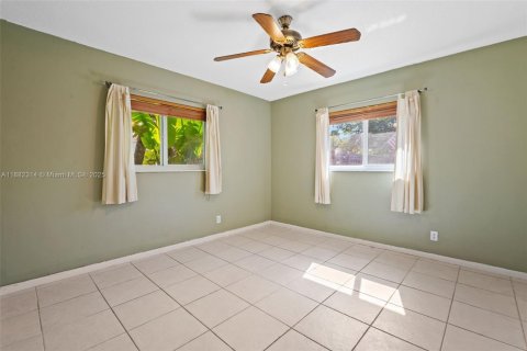 Villa ou maison à louer à Wilton Manors, Floride: 2 chambres, 76.18 m2 № 1929739 - photo 25