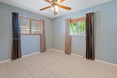 Villa ou maison à louer à Wilton Manors, Floride: 2 chambres, 76.18 m2 № 1929739 - photo 28