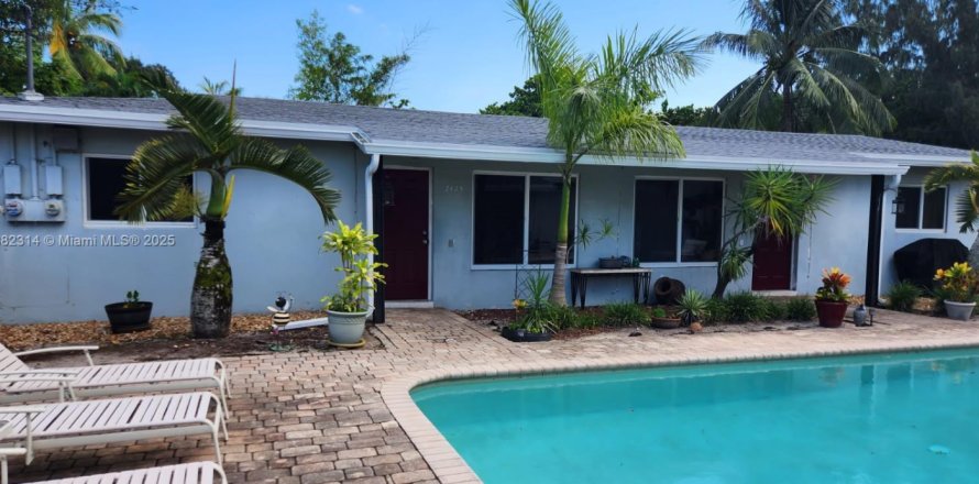 Villa ou maison à Wilton Manors, Floride 2 chambres, 76.18 m2 № 1929739