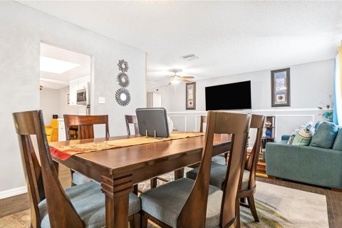 House in Orlando, Florida 3 bedrooms, 137.5 sq.m. № 1670724 - photo 10