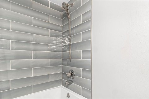 House in Orlando, Florida 3 bedrooms, 137.5 sq.m. № 1670724 - photo 29