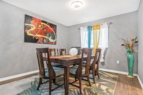 House in Orlando, Florida 3 bedrooms, 137.5 sq.m. № 1670724 - photo 11