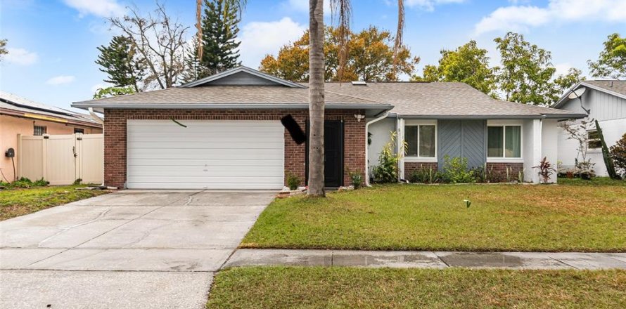 House in Orlando, Florida 3 bedrooms, 137.5 sq.m. № 1670724