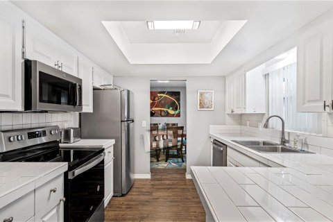 House in Orlando, Florida 3 bedrooms, 137.5 sq.m. № 1670724 - photo 7