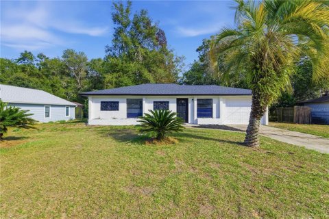 House in Dunnellon, Florida 2 bedrooms, 93.65 sq.m. № 2102687