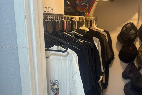 Copropriété à vendre à Miami, Floride: 2 chambres, 103.12 m2 № 1983433 - photo 18